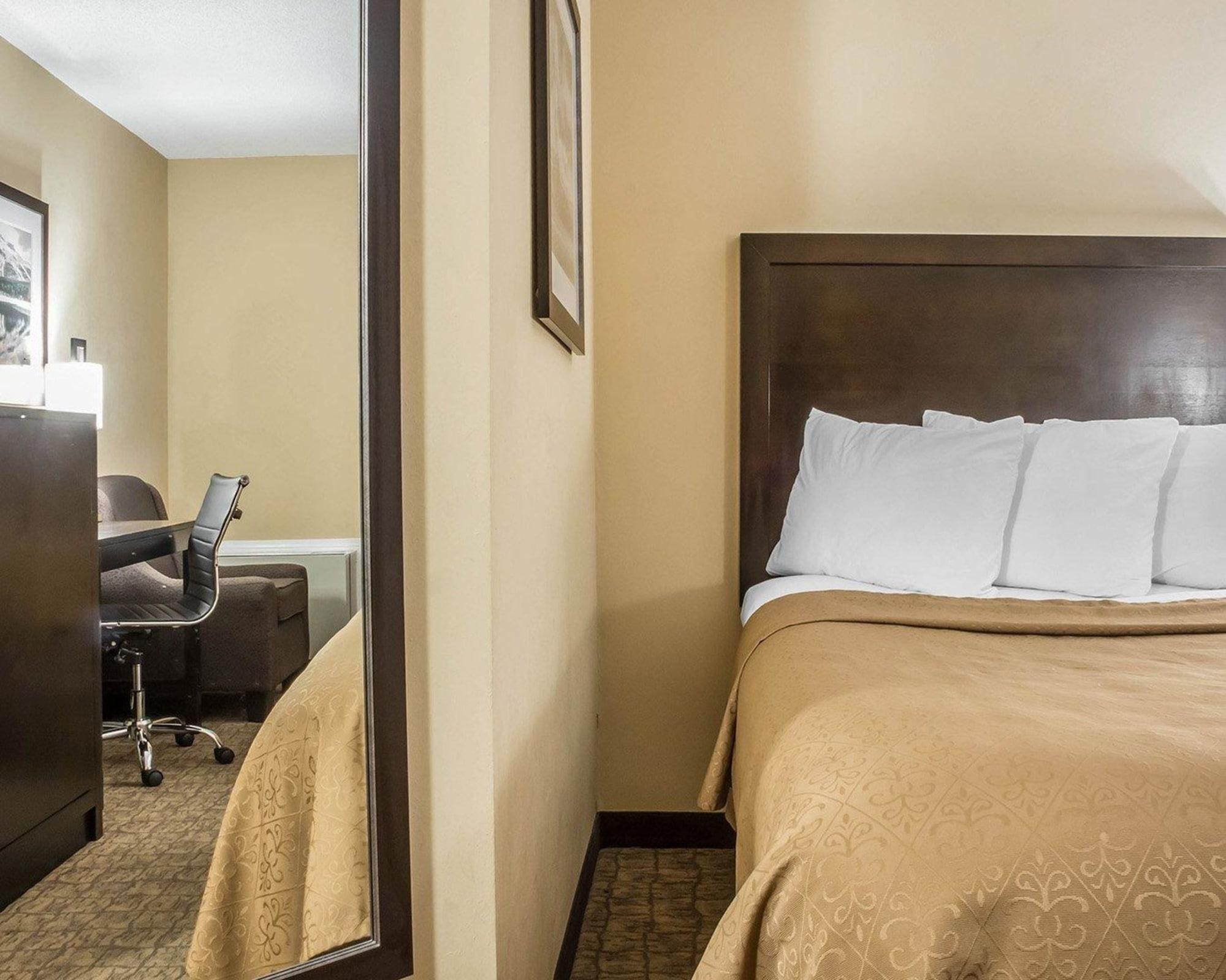 Days Inn By Wyndham Barrie Buitenkant foto