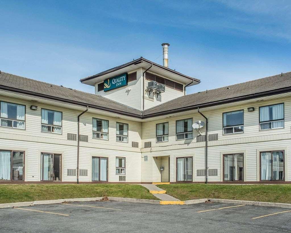Days Inn By Wyndham Barrie Buitenkant foto