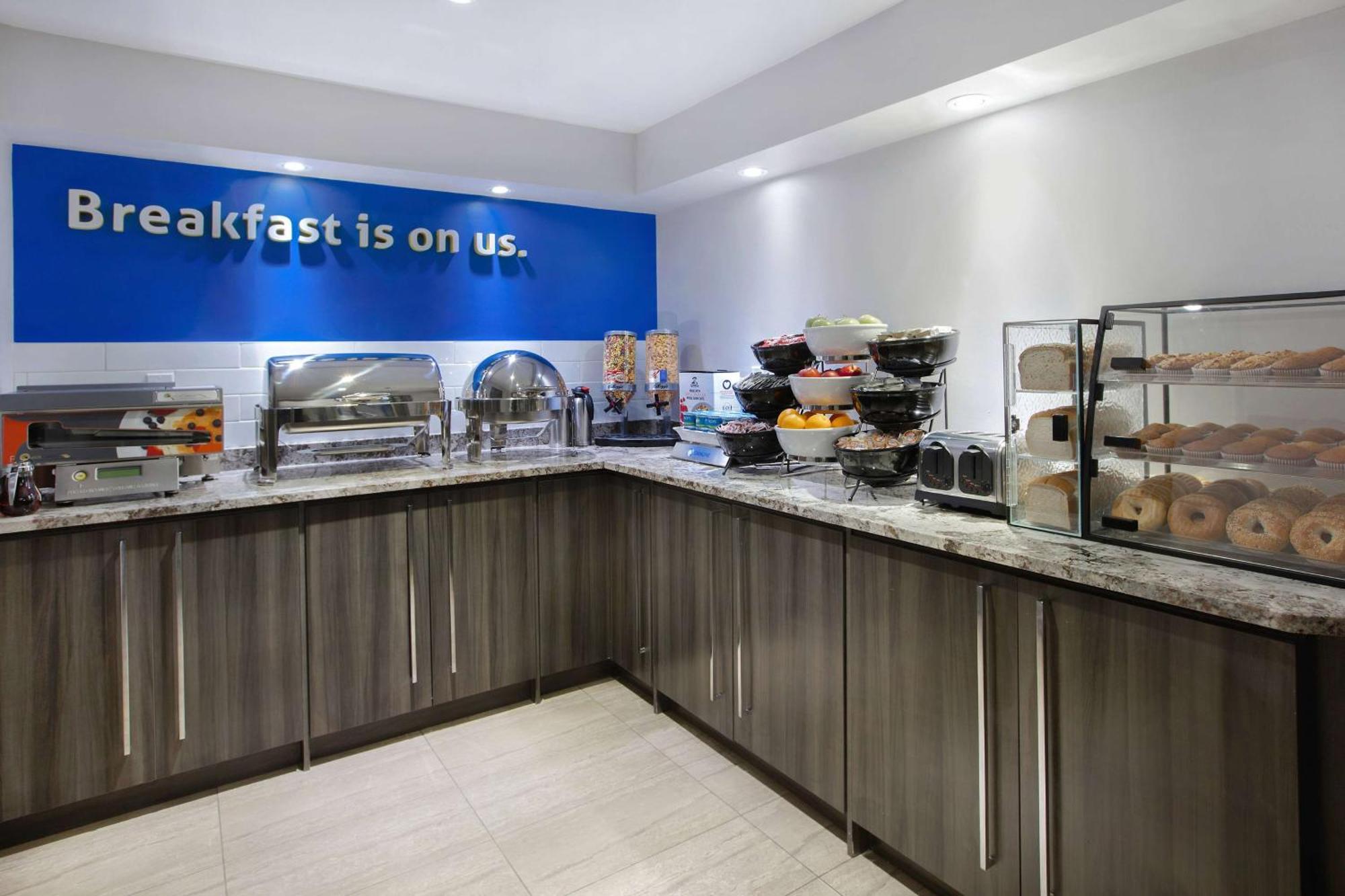 Days Inn By Wyndham Barrie Buitenkant foto