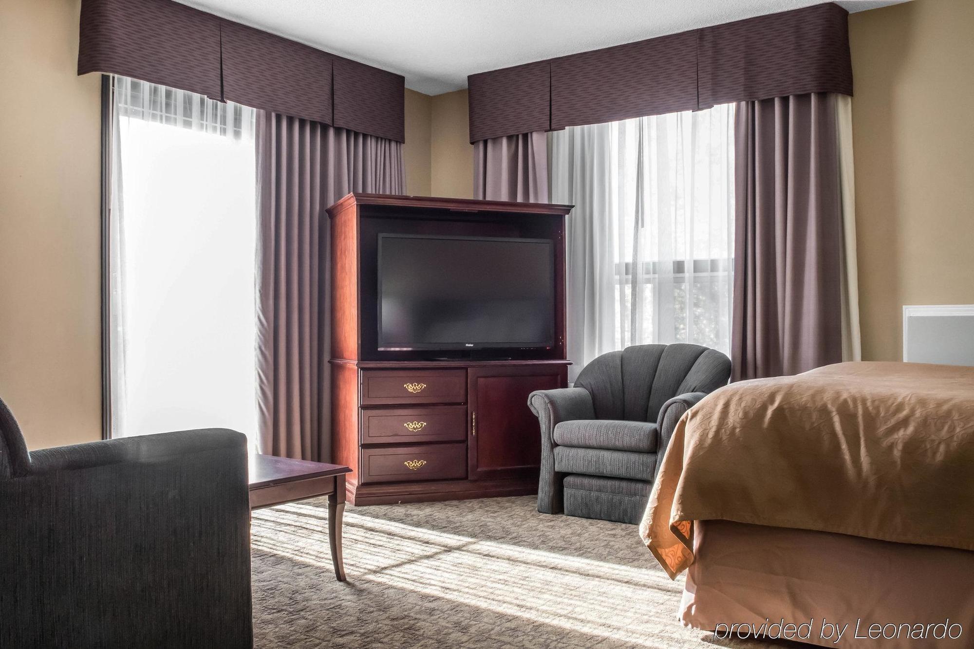 Days Inn By Wyndham Barrie Buitenkant foto